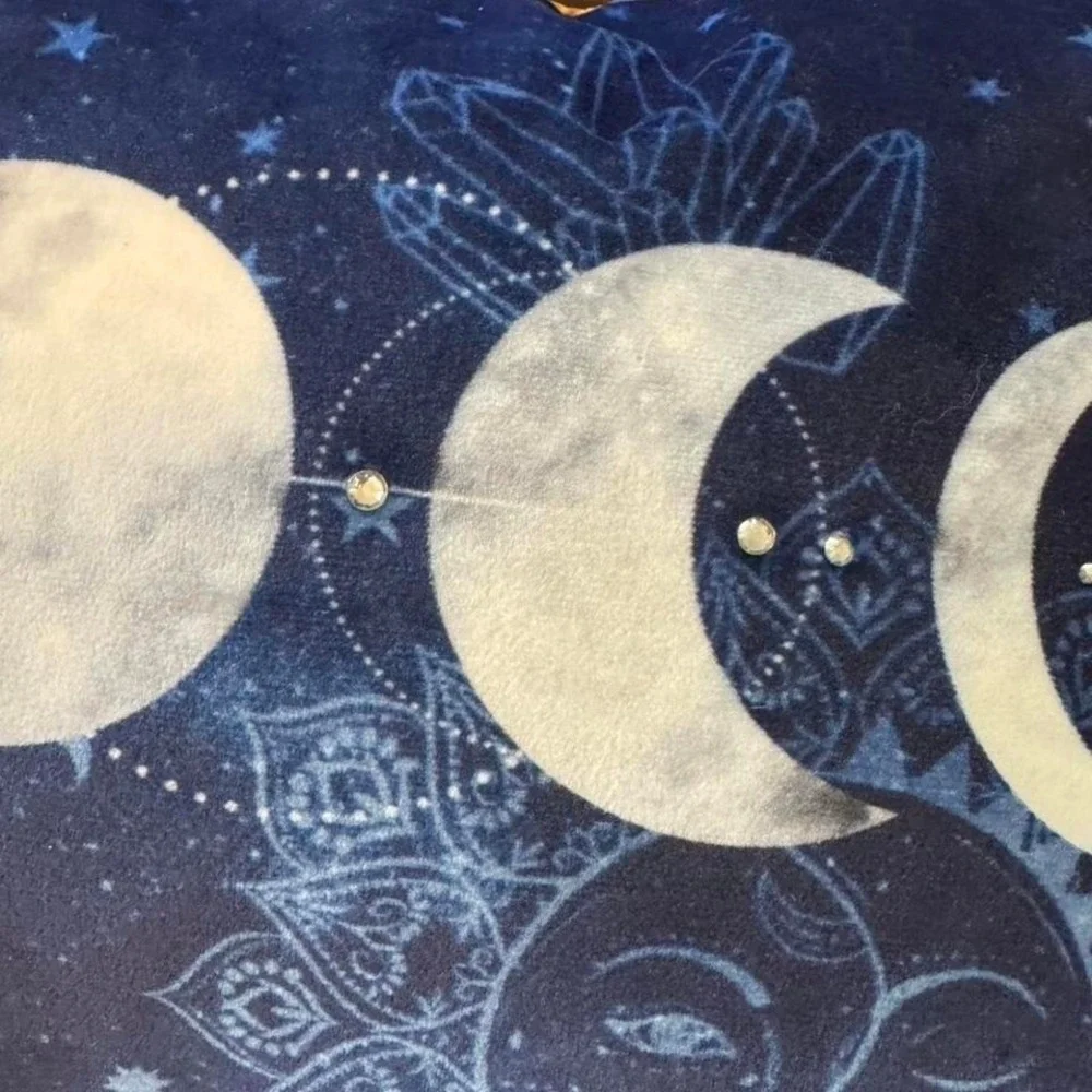 Tarot Moon Phase Pillow blue‎ with yellow trim, excellent condition 18